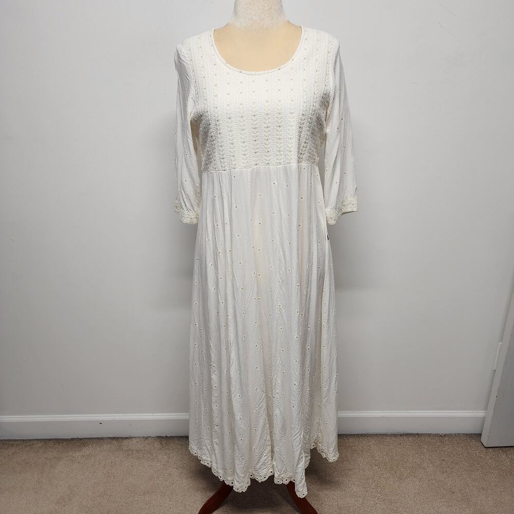 Avaasa Womens Embroidered Kurta Size L Ivory Viscose Sparkle Chikankari Sari